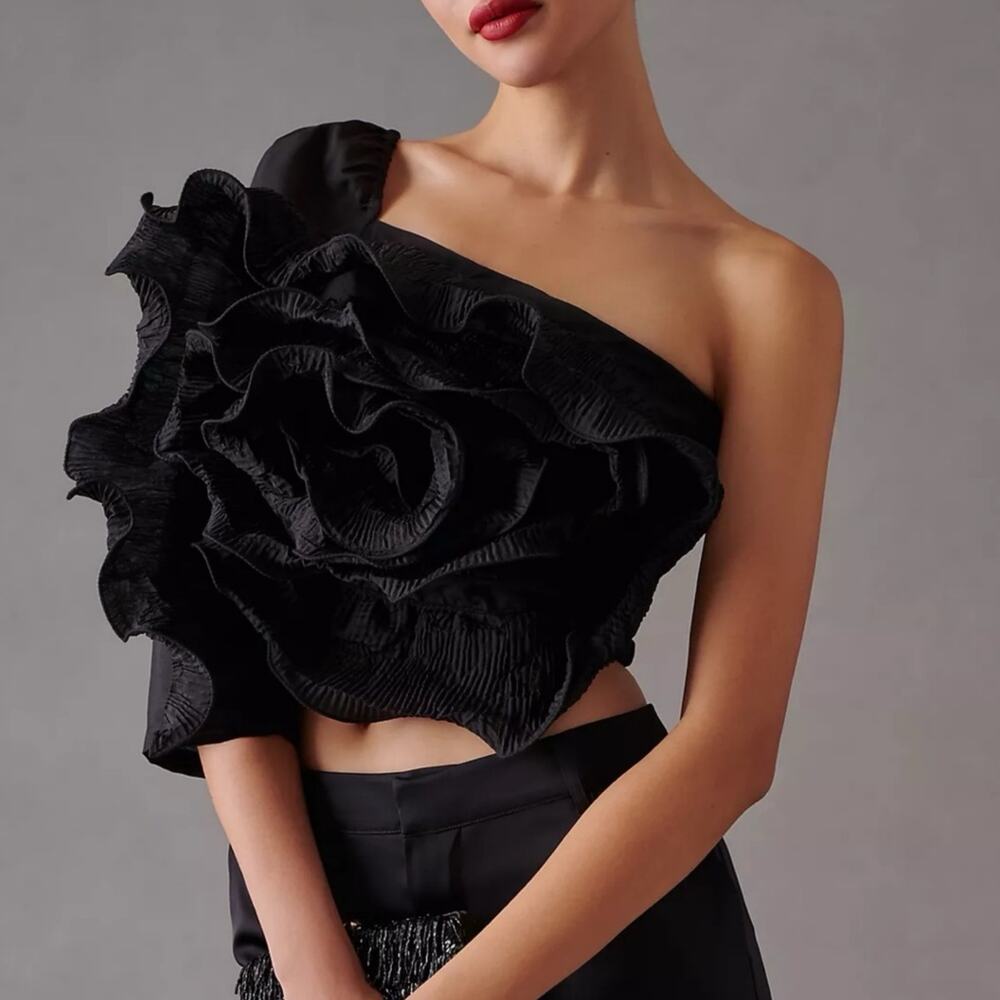 Anthropologie Let Me Be Black 3 D Rosette One Shoulder Cropped Top M P NWT